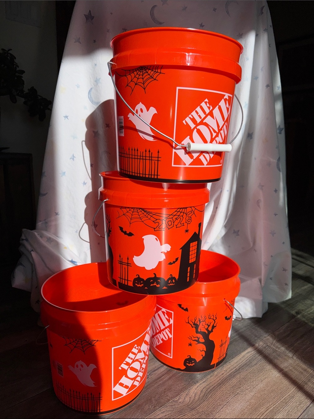 NWT LOT OF 4 HOME DEPOT HALLOWEEN TRICK OR TREAT KIDS 2 GAL CANDY BUCKETS 🎃